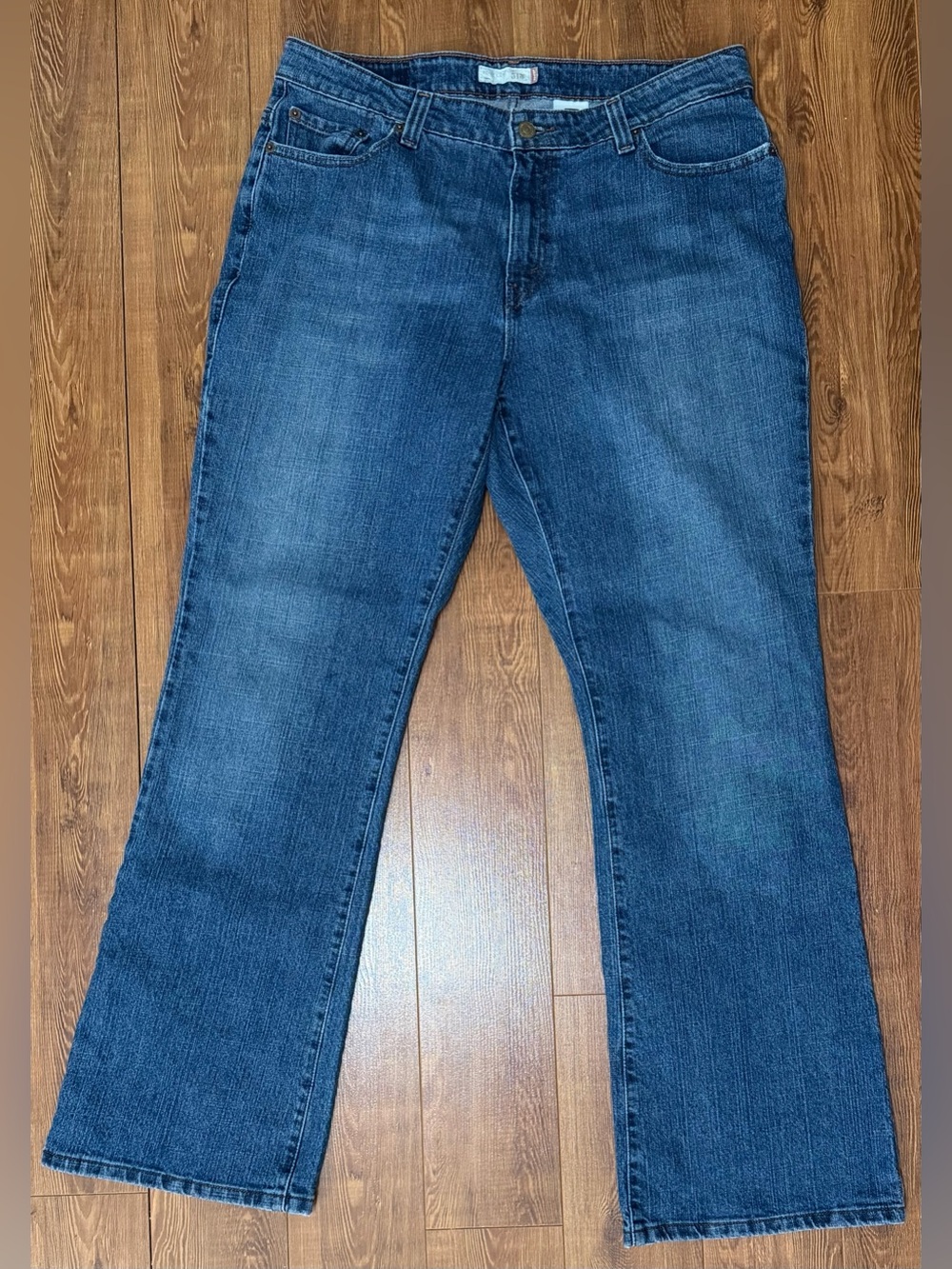 Women's Vintage Levi’s 515 Bootcut Jeans - Size 16 Medium